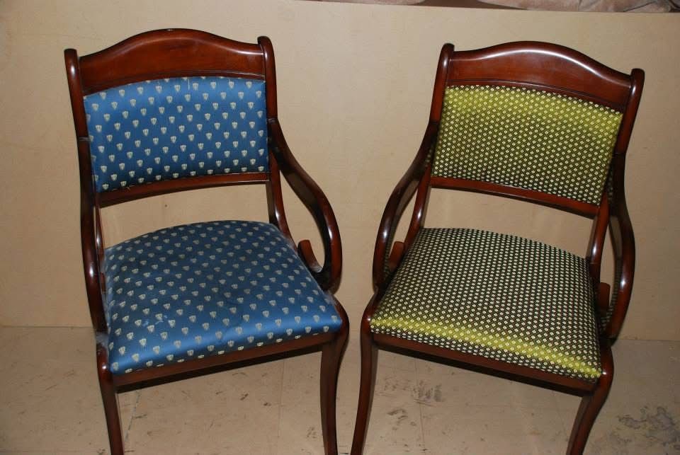 Klassieke eetkamerstoelen met hersteld houtwerk en nieuwe bekleding